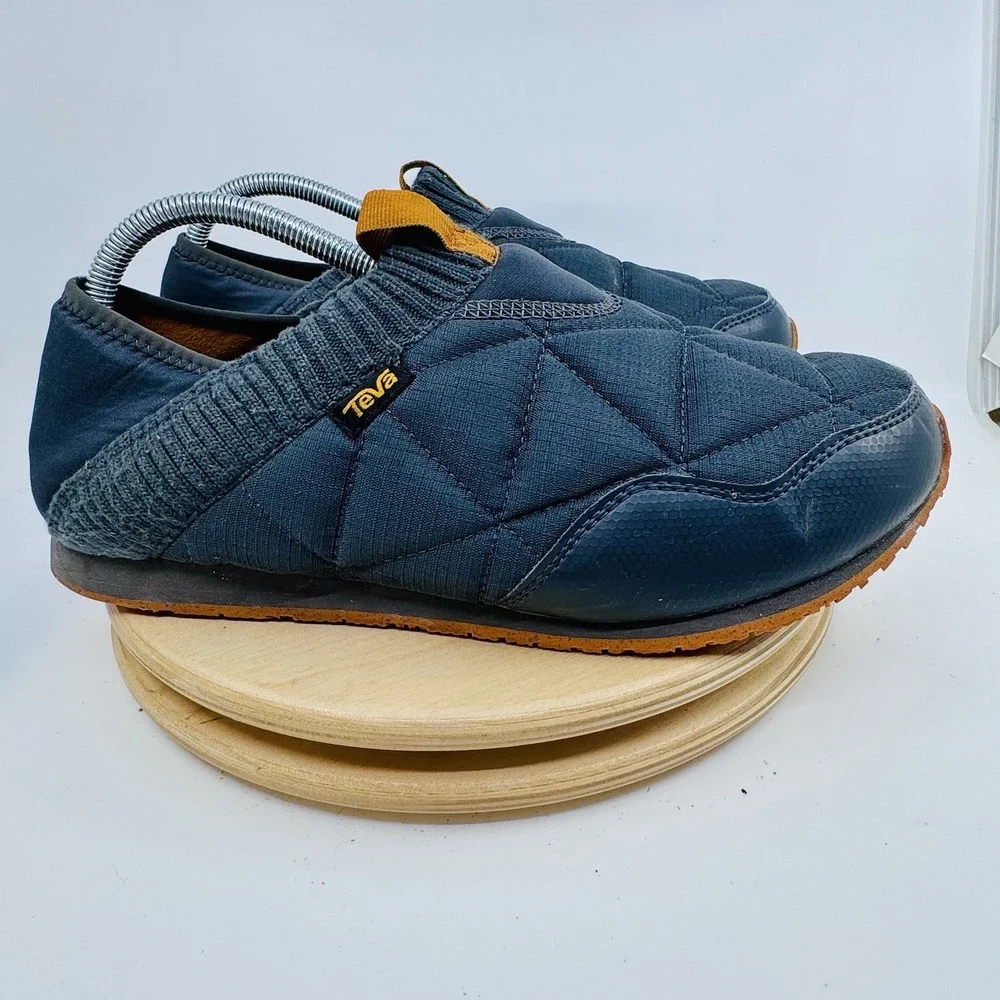 Teva ReEmber Moc Men's 10 Gray Quilted Slip On Shoes Fall Cozy Camping Slippers